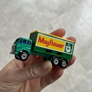 🎈Vtg MATCHBOX Superfast No. 42. “Mayflower” MERCEDES TRUCK. ©️1976.